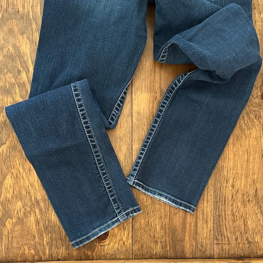 BKE Blue Jeans - Picture 7 of 8